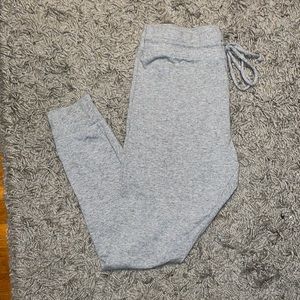 Gray sweat pants size M